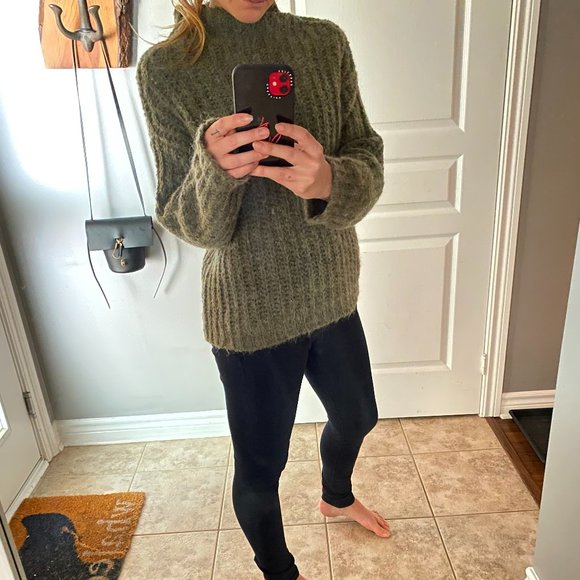 Cozy Chunky Knit Sweater - Picture 2 of 5